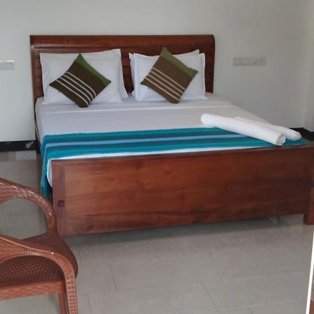 Pick & Go White House Bed & Breakfast Negombo Eksteriør bilde