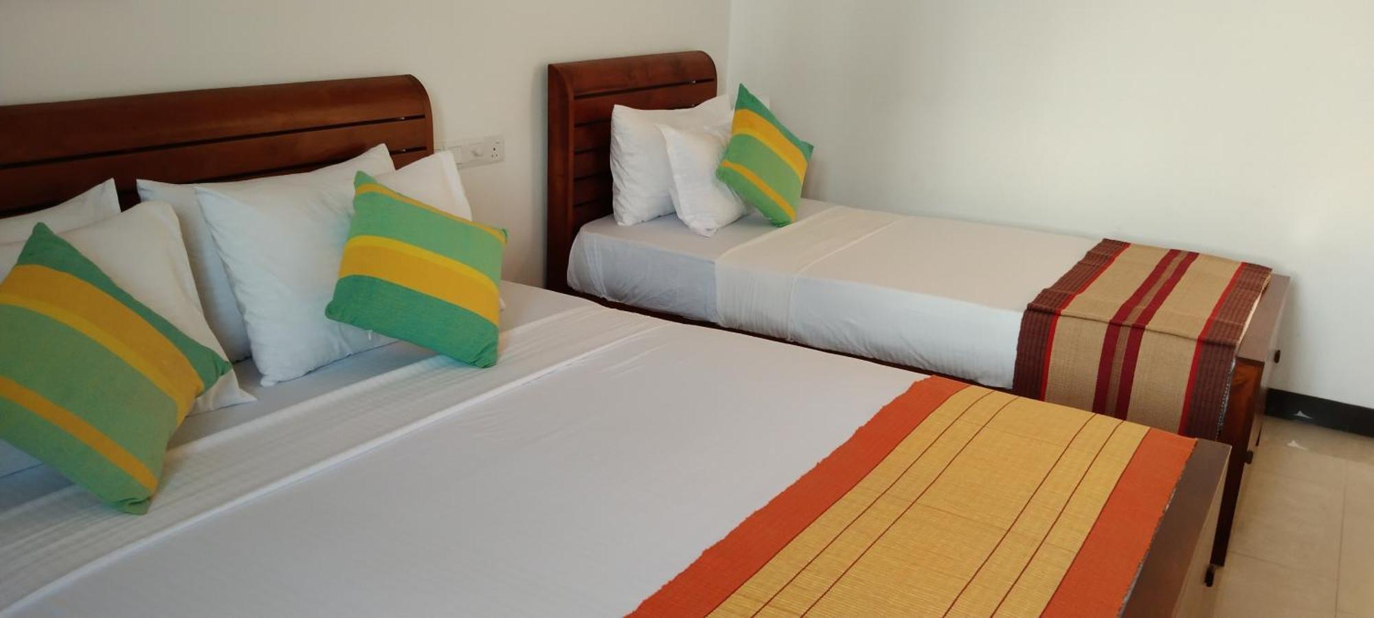 Pick & Go White House Bed & Breakfast Negombo Eksteriør bilde