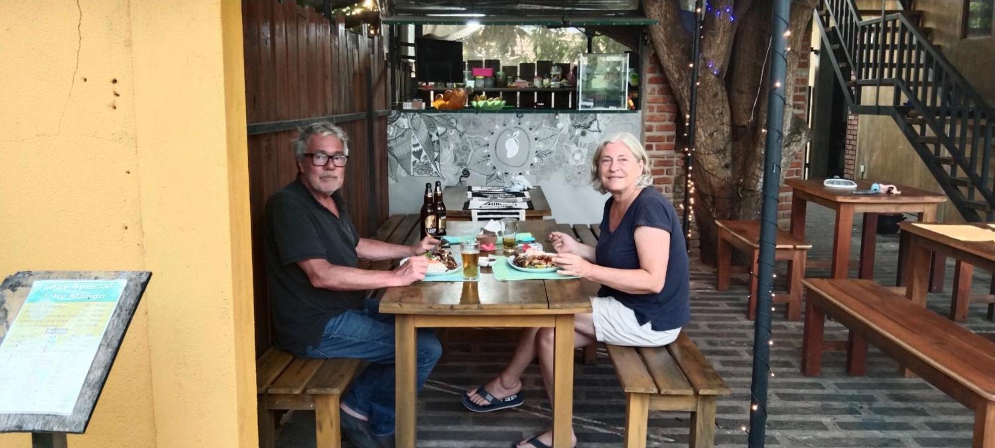 Pick & Go White House Bed & Breakfast Negombo Eksteriør bilde