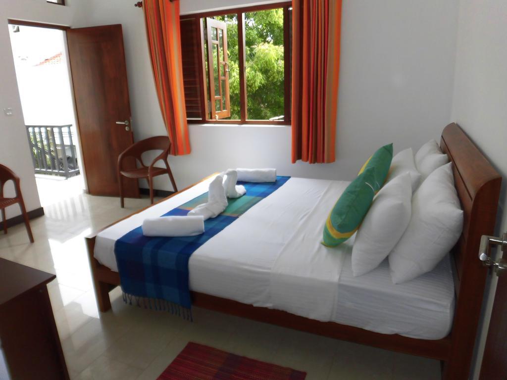 Pick & Go White House Bed & Breakfast Negombo Eksteriør bilde