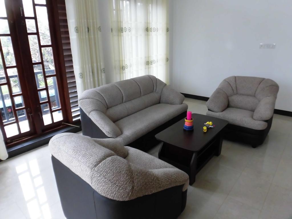 Pick & Go White House Bed & Breakfast Negombo Eksteriør bilde