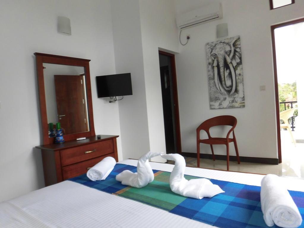 Pick & Go White House Bed & Breakfast Negombo Eksteriør bilde