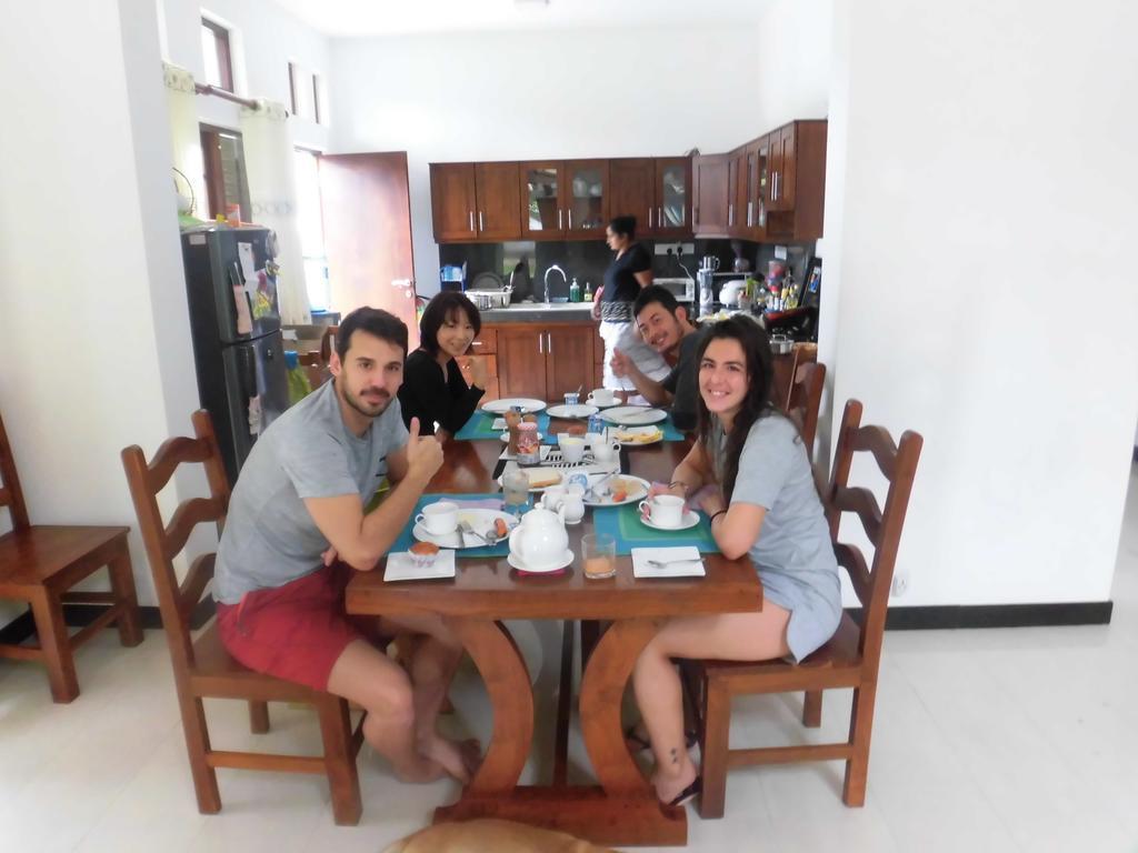 Pick & Go White House Bed & Breakfast Negombo Eksteriør bilde
