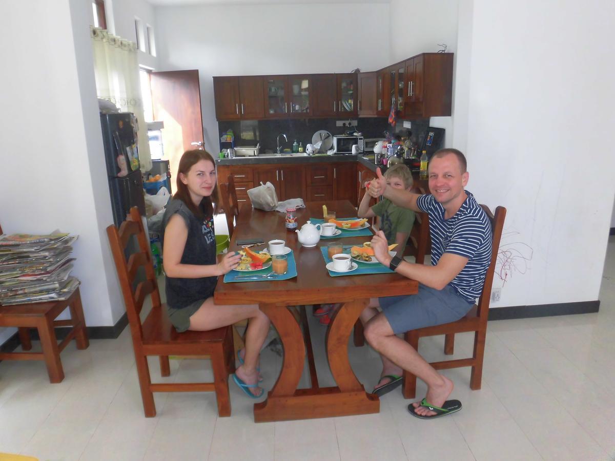 Pick & Go White House Bed & Breakfast Negombo Eksteriør bilde
