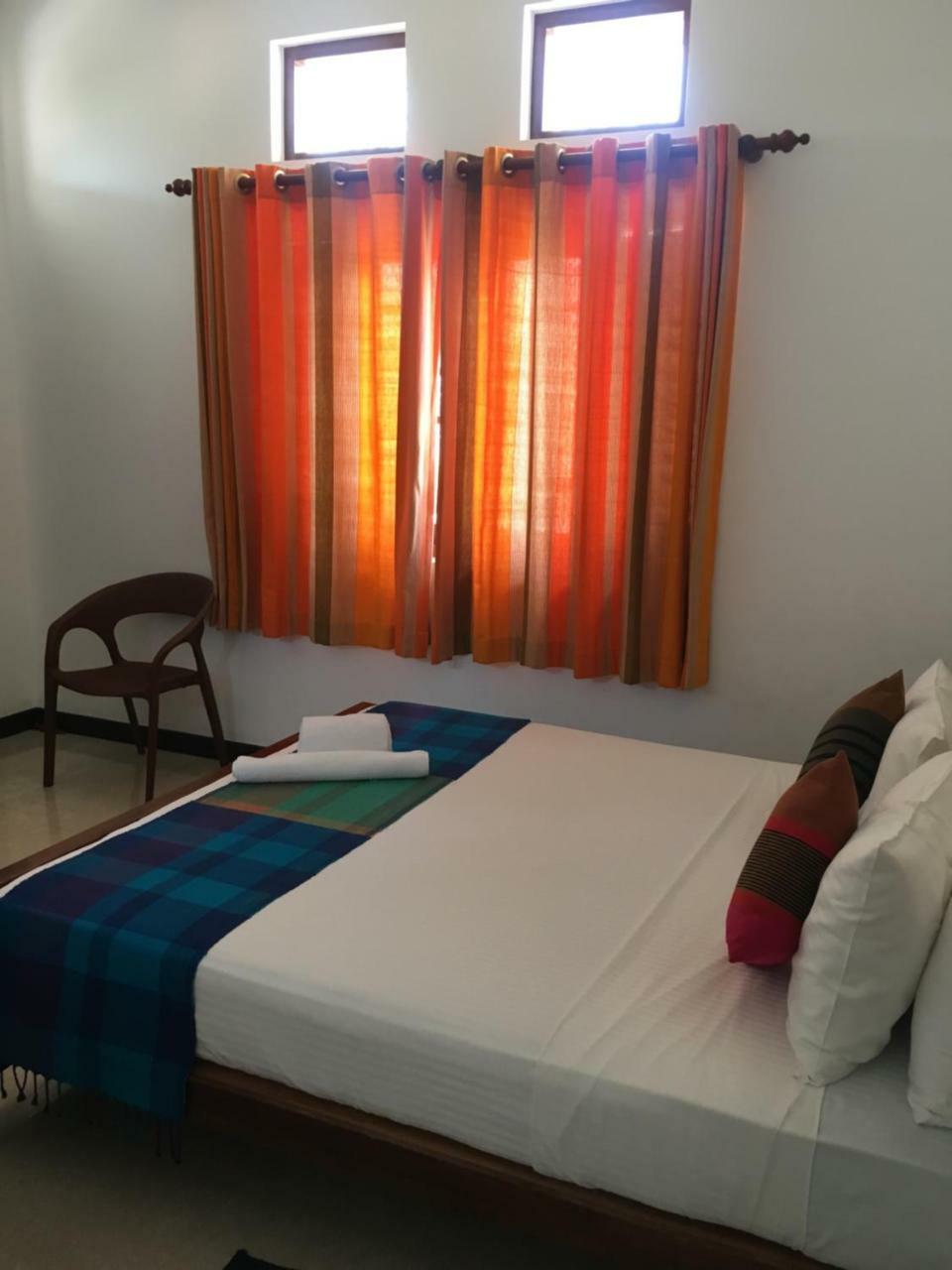 Pick & Go White House Bed & Breakfast Negombo Eksteriør bilde