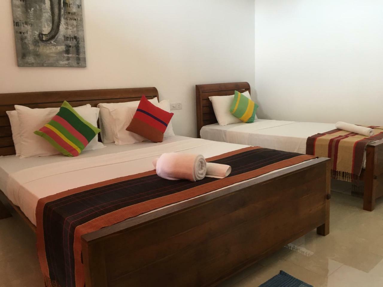 Pick & Go White House Bed & Breakfast Negombo Eksteriør bilde