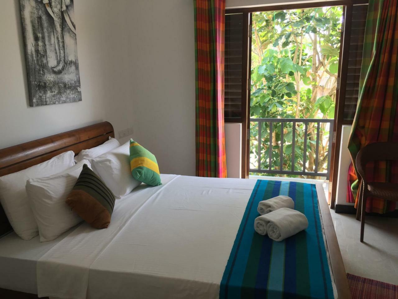 Pick & Go White House Bed & Breakfast Negombo Eksteriør bilde